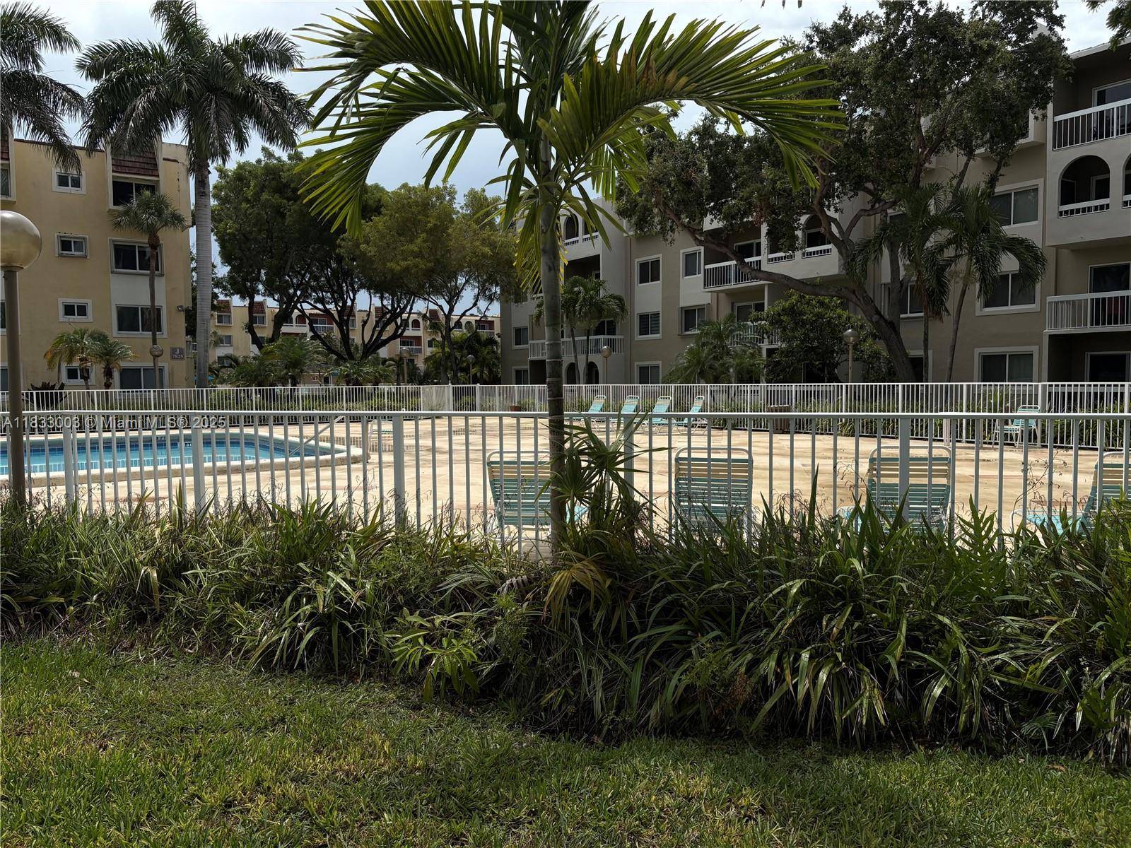 Miami, FL 33143,7850 Camino Real #000