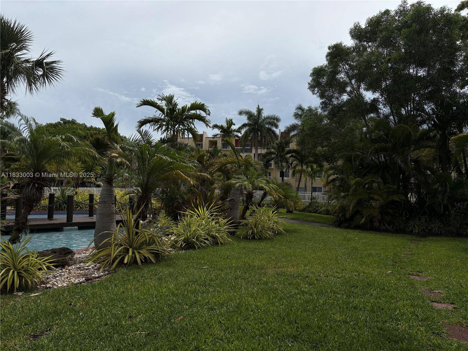 Miami, FL 33143,7850 Camino Real #000