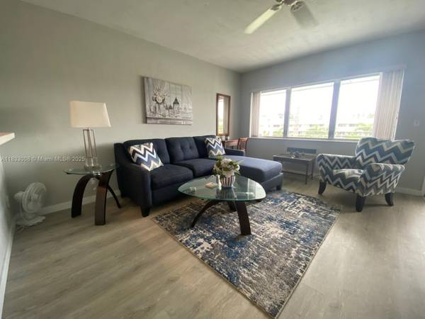851 Atlantic Shores Blvd #225, Hallandale Beach, FL 33009