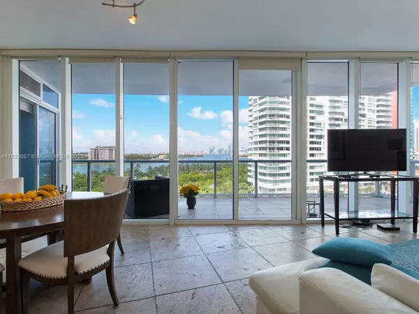 Miami Beach, FL 33139,100 S Pointe Dr #801