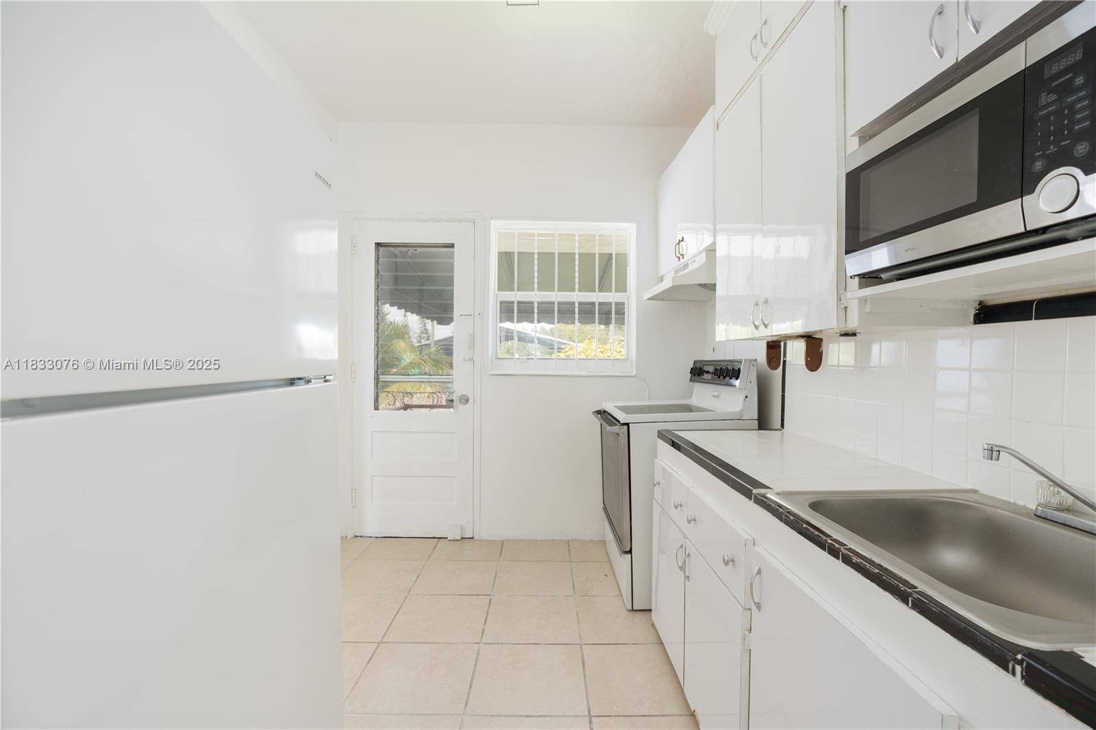 Miami, FL 33138,539 NE 82nd Ter #4