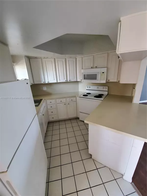 Doral, FL 33166