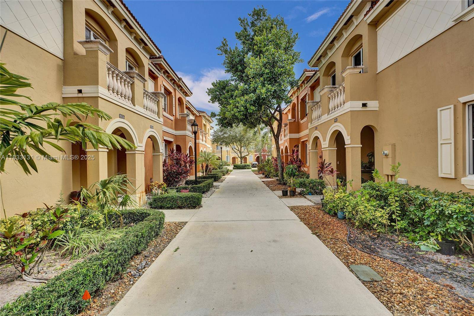 Miramar, FL 33025,8956 SW 18th St #1106