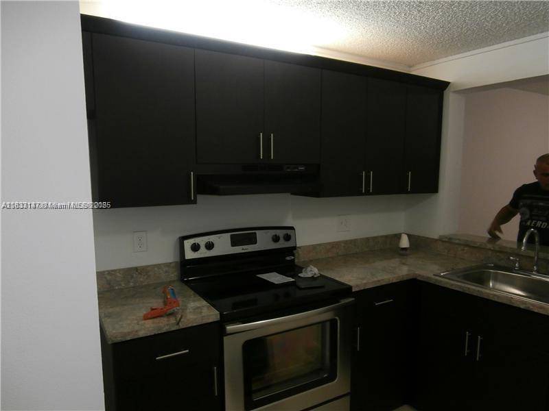 Oakland Park, FL 33334,95 NE 41st St #O230