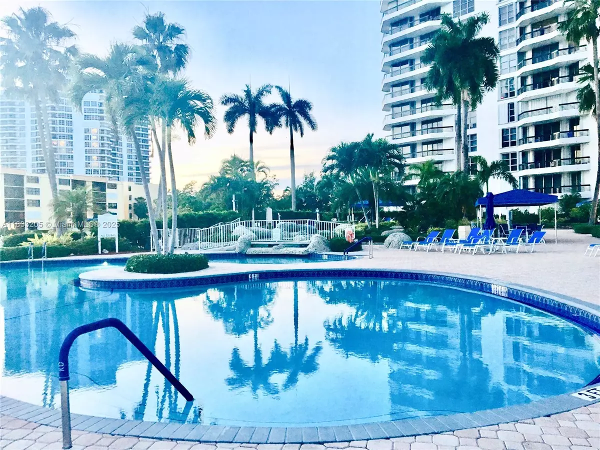 Aventura, FL 33180,3530 Mystic Pointe Dr #1208