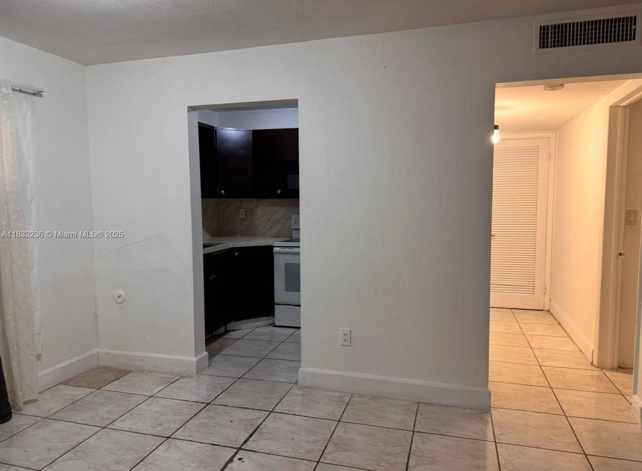 North Miami, FL 33161,770 NE 128th St #104