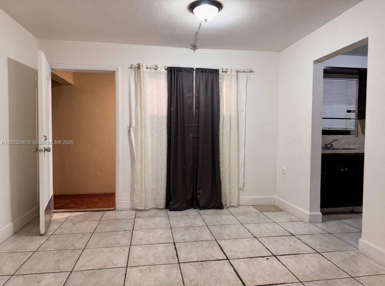 North Miami, FL 33161,770 NE 128th St #104