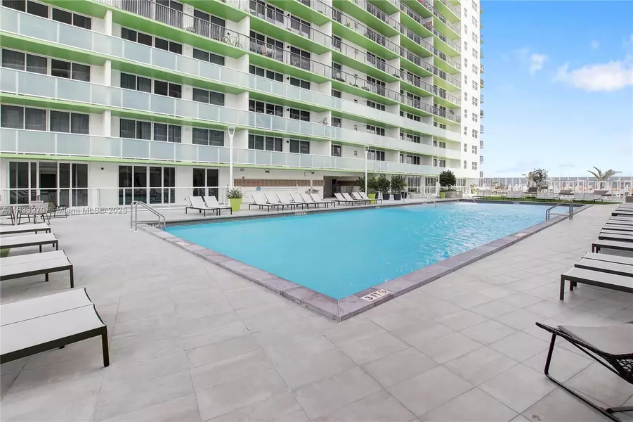1756 N Bayshore Dr #12G, Miami, FL 33132