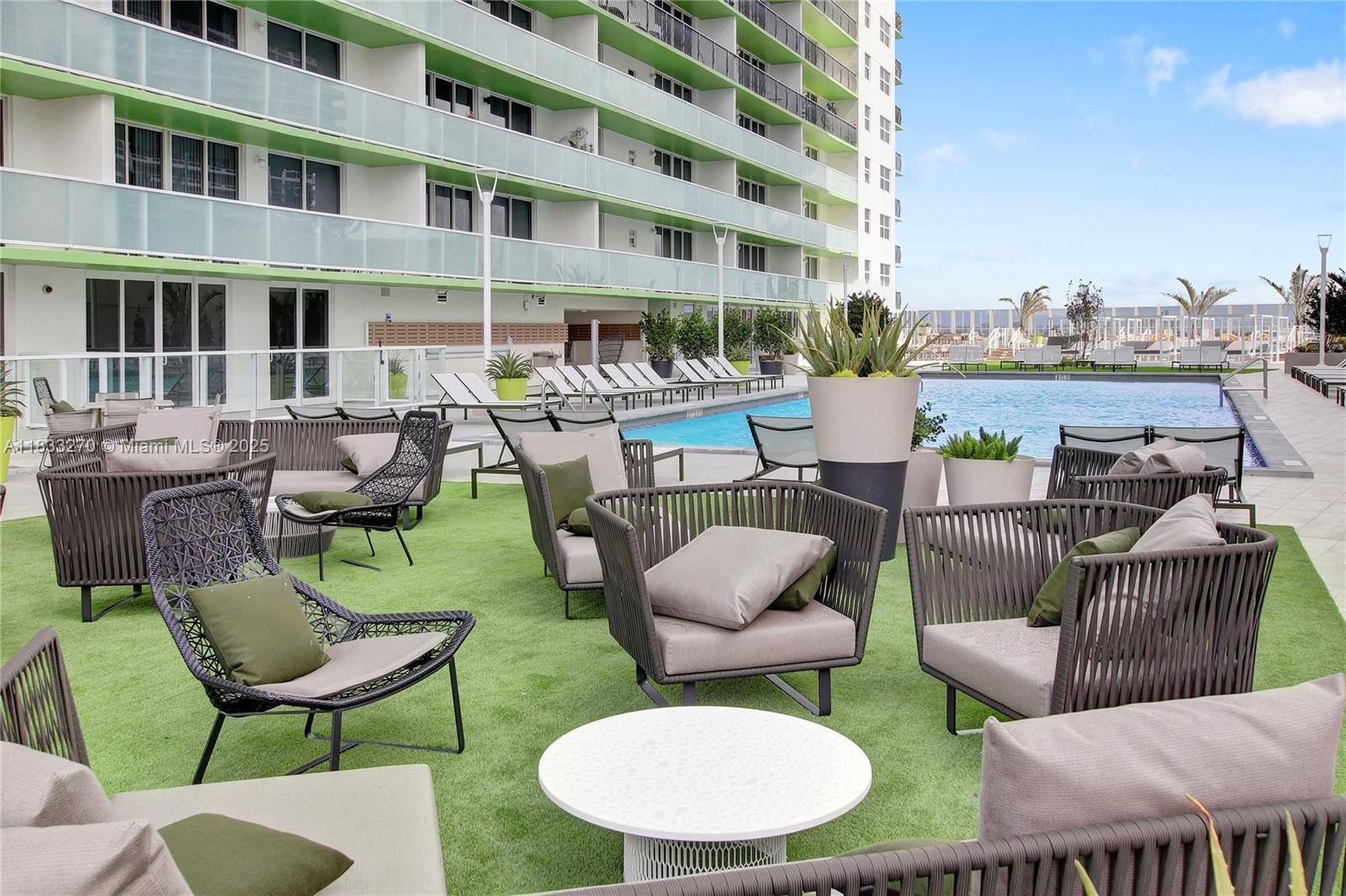 Miami, FL 33132,1756 N Bayshore Dr #12G