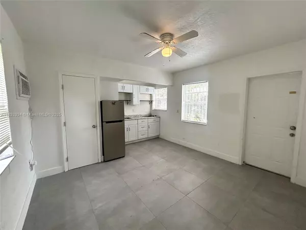 El Portal, FL 33150,601 NW 90th St #4
