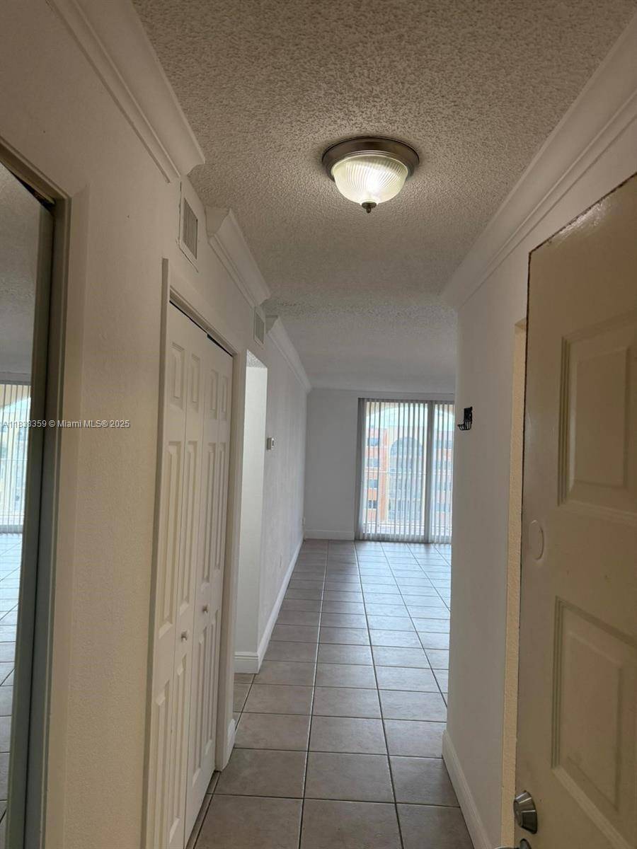 Hialeah, FL 33015,6990 NW 186th St #4-509