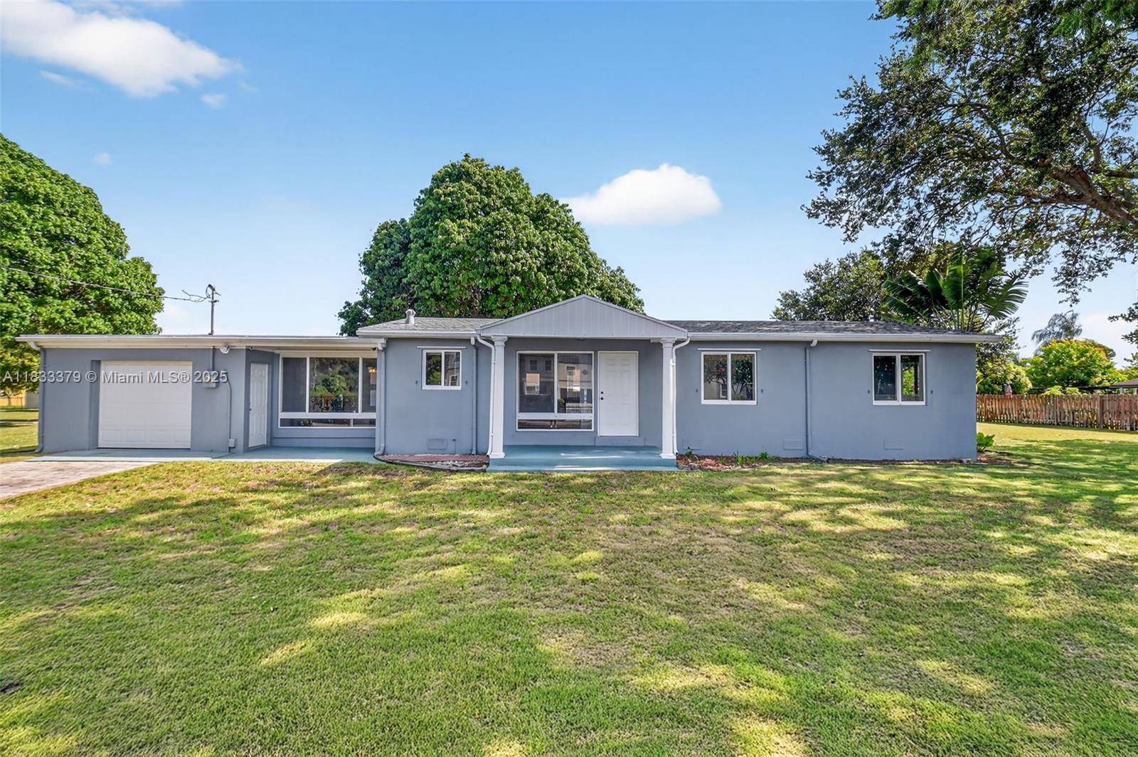 4061 Nova Ln, Lake Worth, FL 33462