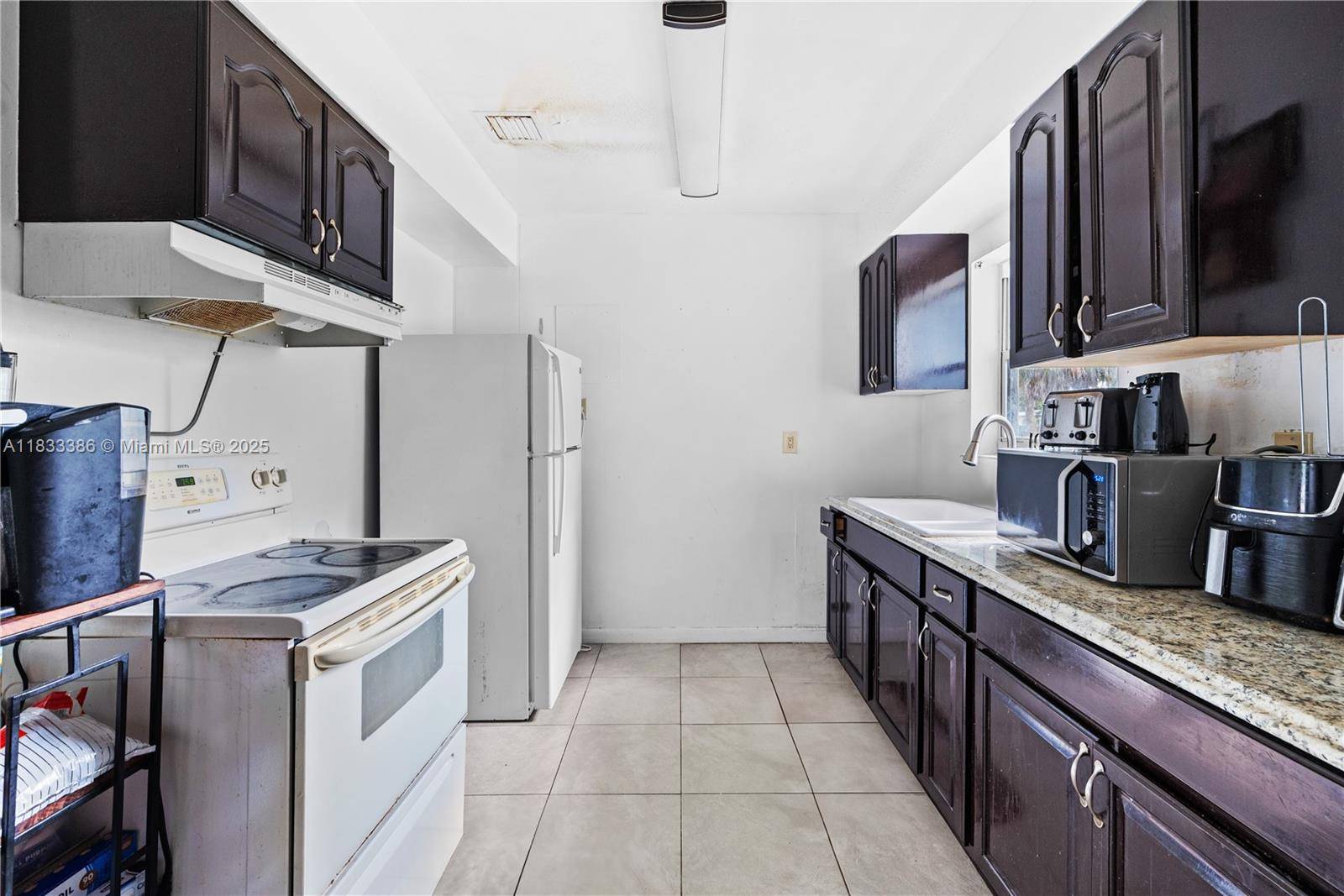 Fort Lauderdale, FL 33311,1200 NW 11th Ct