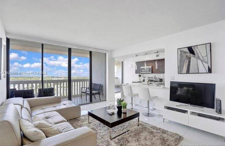 Aventura, FL 33160,1000 Island Blvd #1911