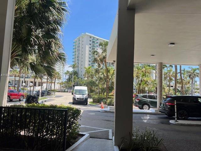 Hollywood, FL 33019,3800 S Ocean Dr #242