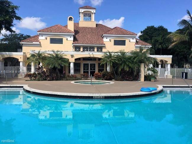 Oakland Park, FL 33309,2405 NW 33rd St #1214