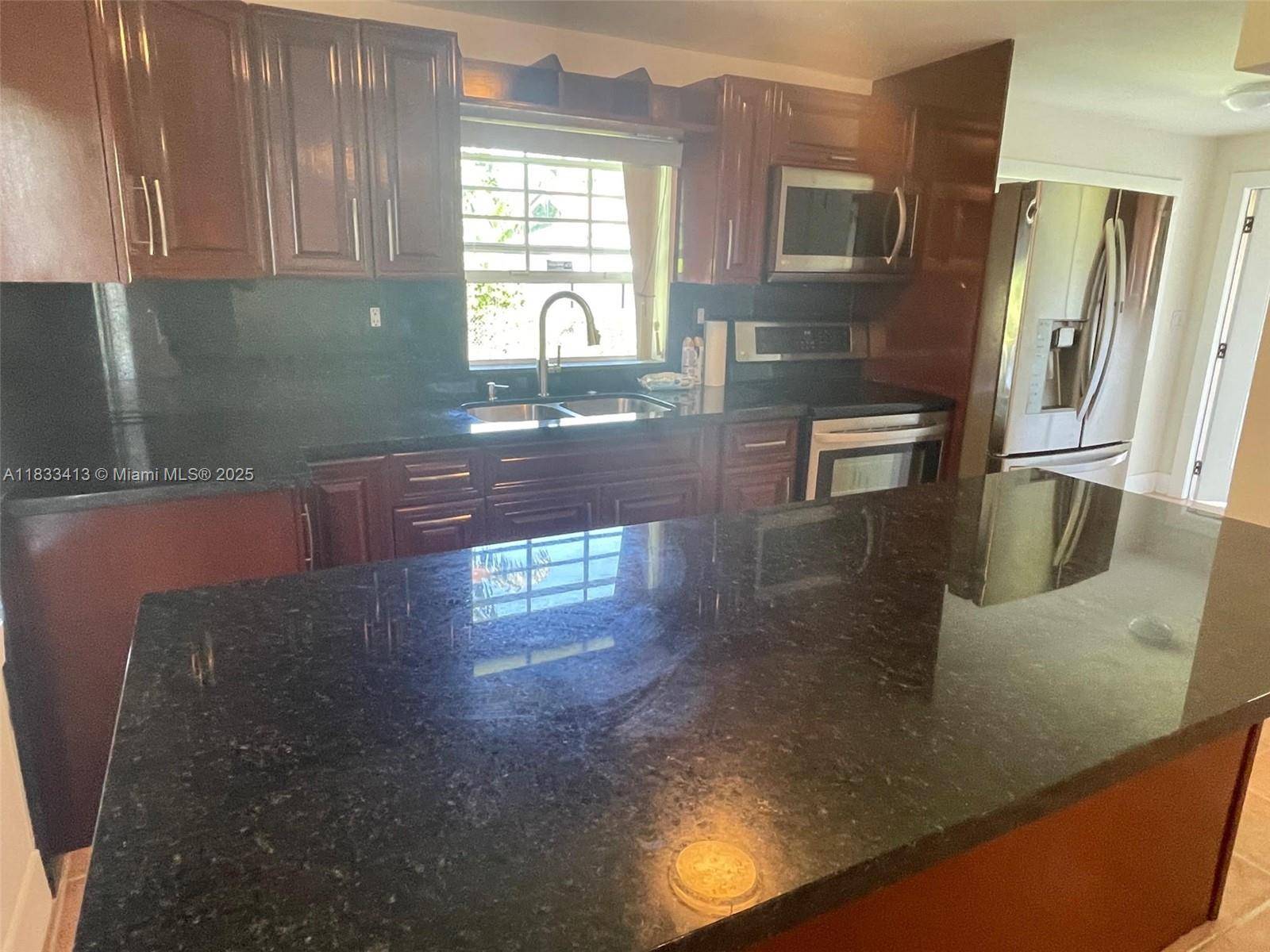Miami, FL 33133,2255 SW 26th St #1