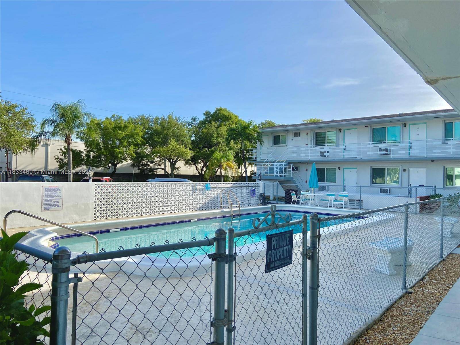 Hollywood, FL 33021,3533 Tyler St #4