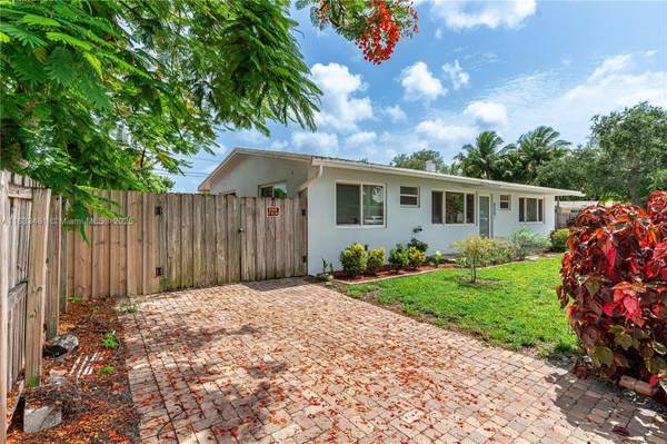 800 NE 24th St, Pompano Beach, FL 33064