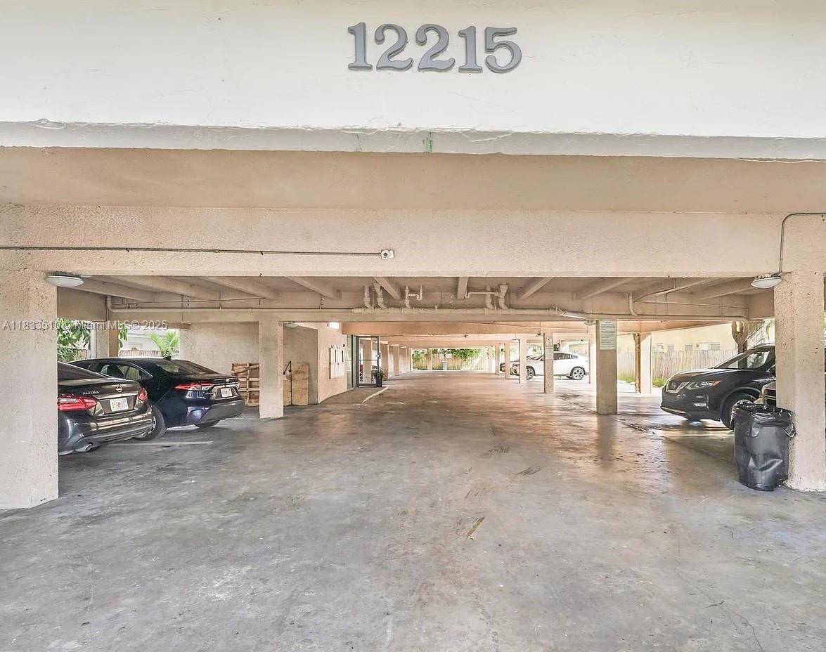 North Miami, FL 33161,12215 W Dixie Hwy #308