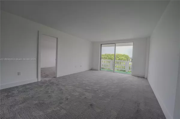 Miami, FL 33169,15600 NW 7th Ave #410