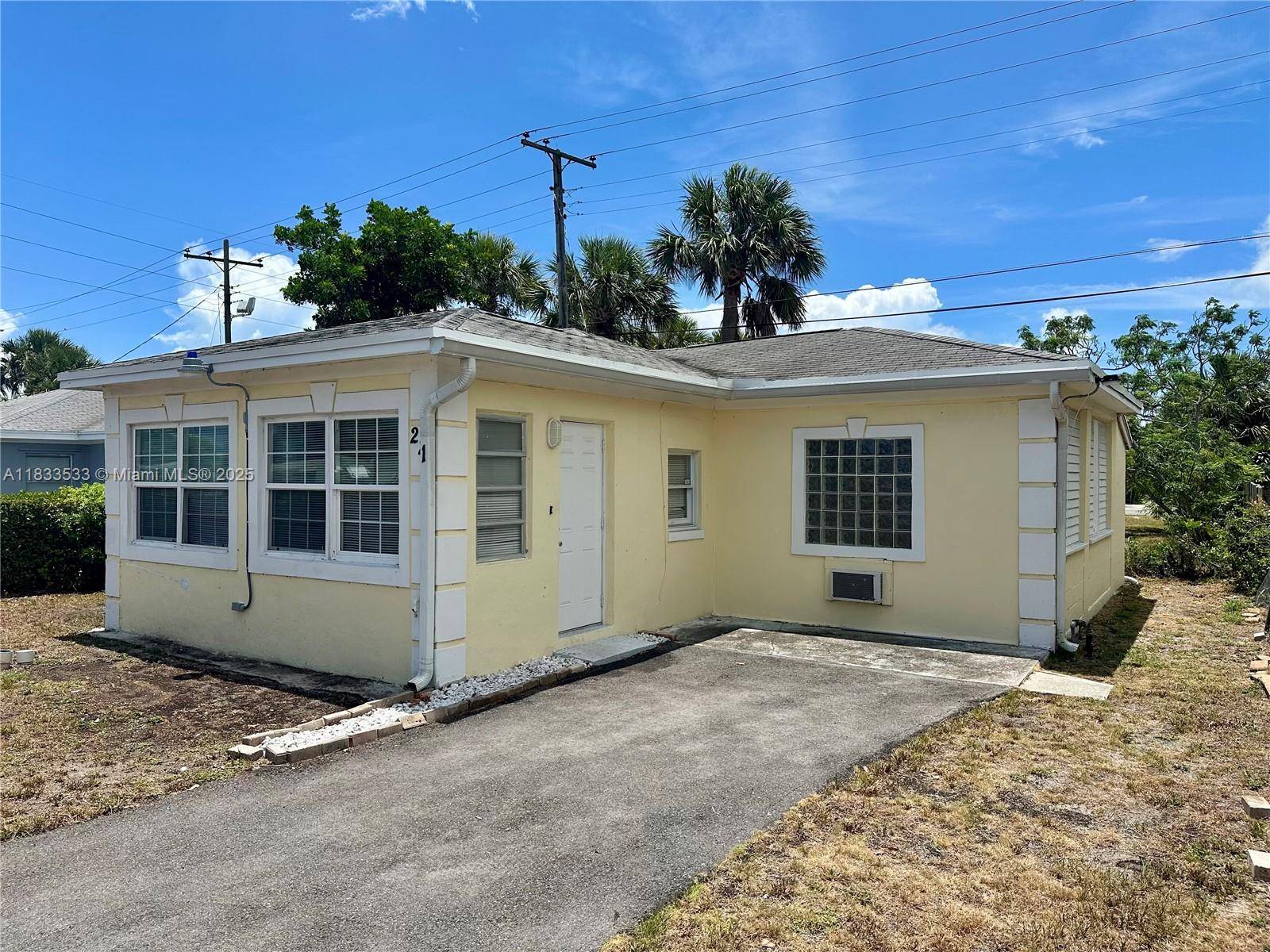 Riviera Beach, FL 33404,221 W 27th St #221