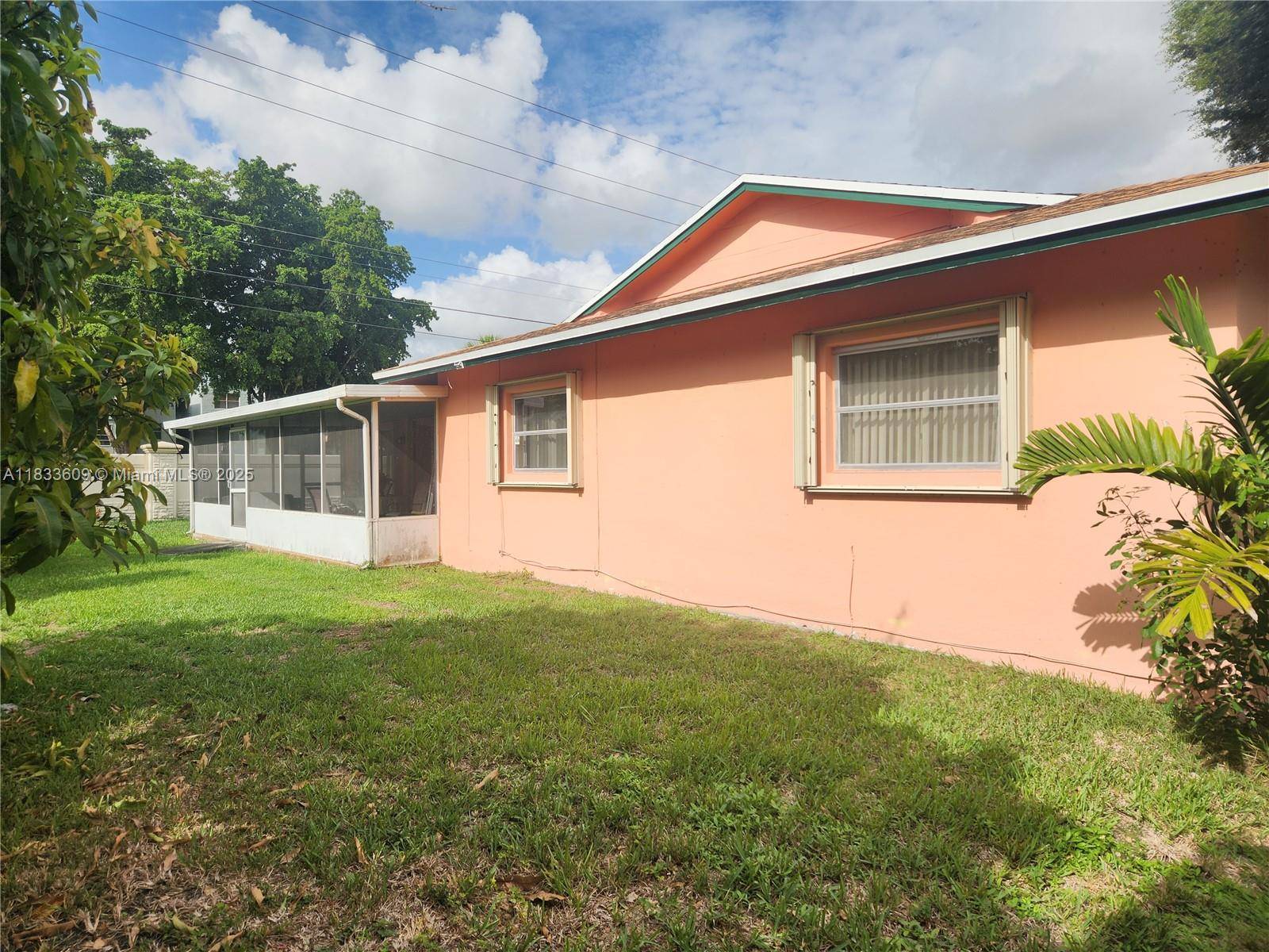 Tamarac, FL 33321,6900 NW 94th Ave