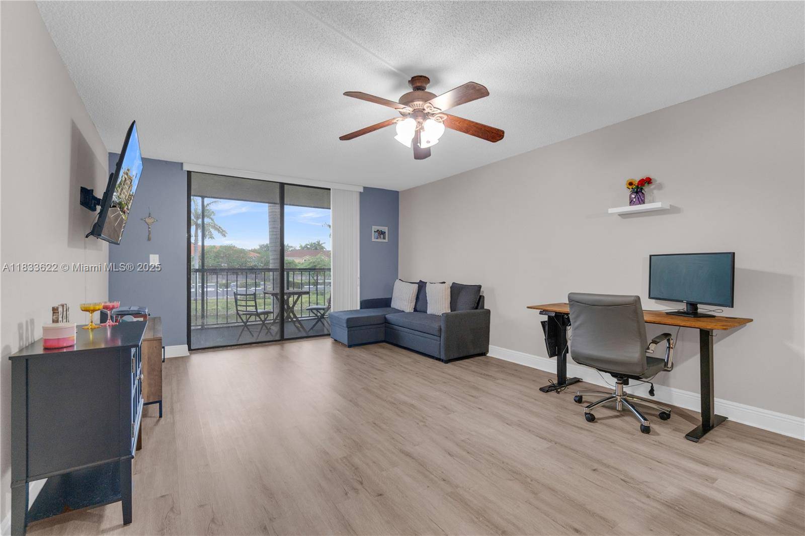 Tamarac, FL 33319,6193 Rock Island Rd #216