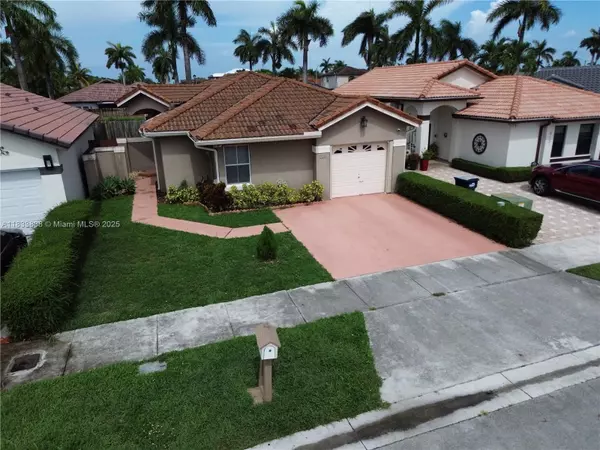 921 NW 132nd Ave W, Miami, FL 33182