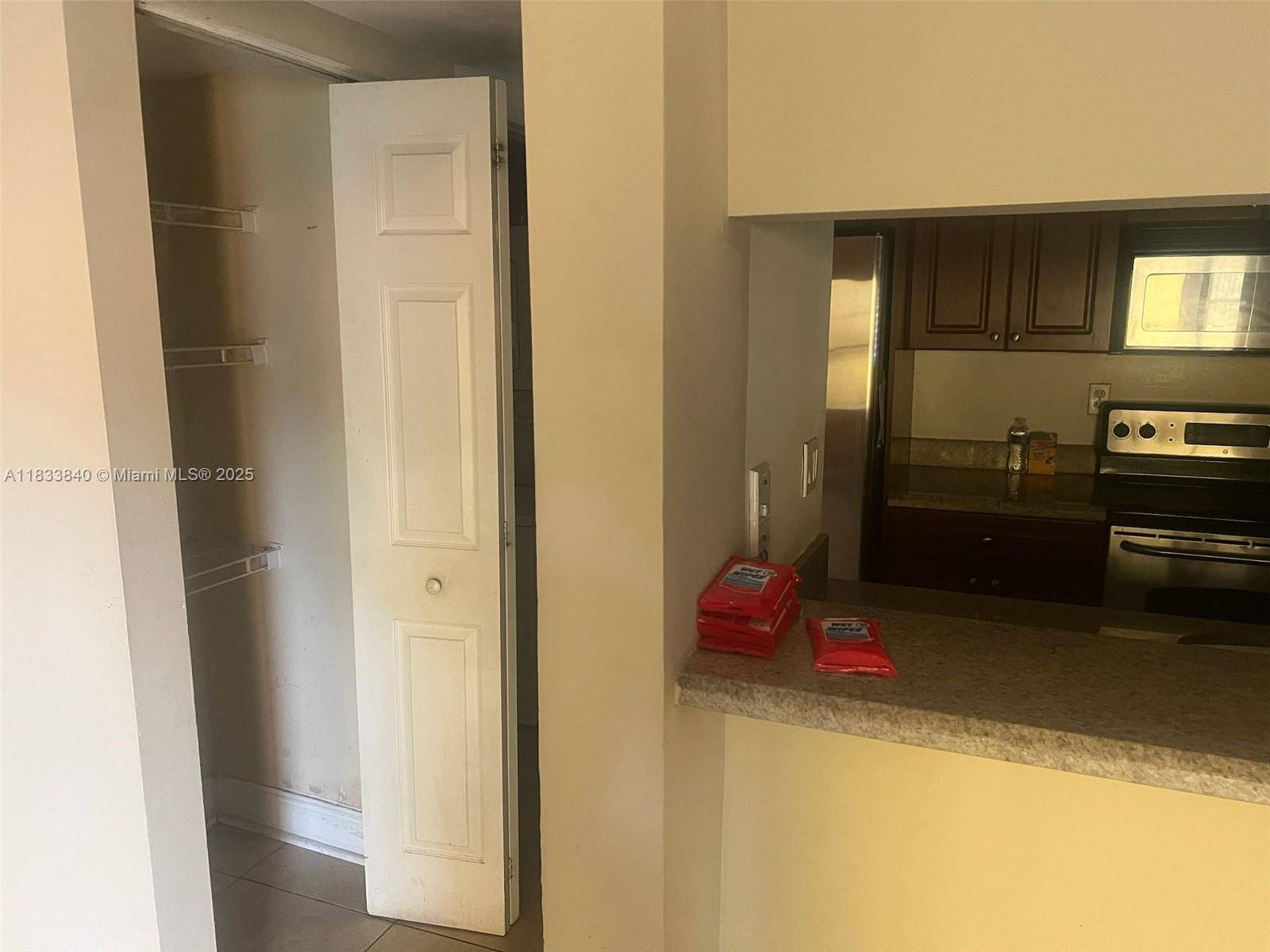 Sweetwater, FL 33172,636 NW 114th Ave #104