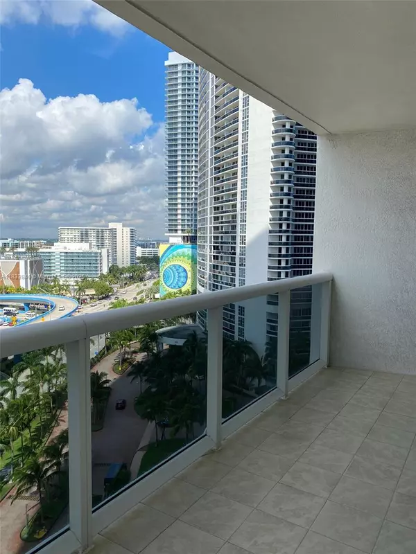 1850 S Ocean Dr #1409, Hallandale Beach, FL 33009