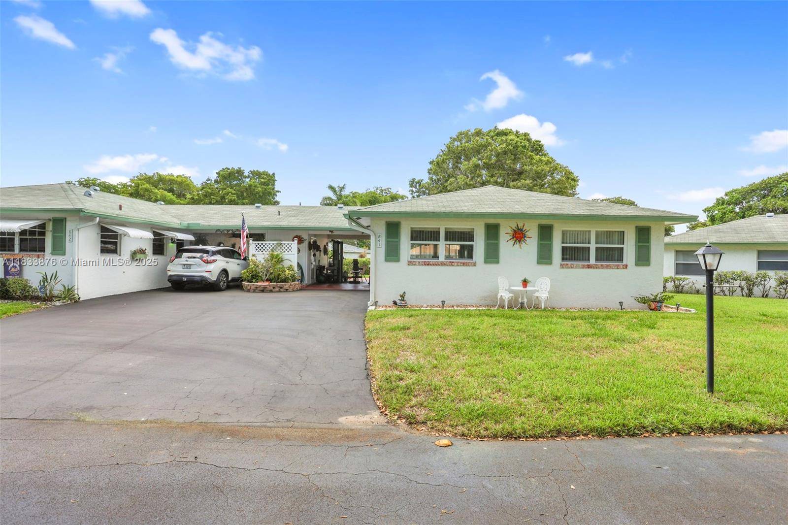 841 Meadowlark Ln, Delray Beach, FL 33445