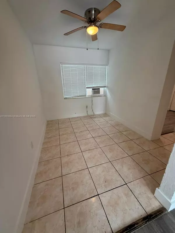 Miami, FL 33150,6909 NW 2nd Ave #3