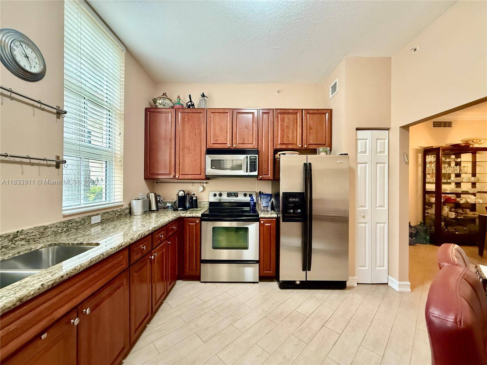 Aventura, FL 33180,3001 NE 185th St #112