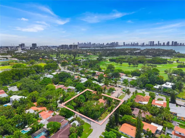 2880 Fairgreen Dr, Miami Beach, FL 33140