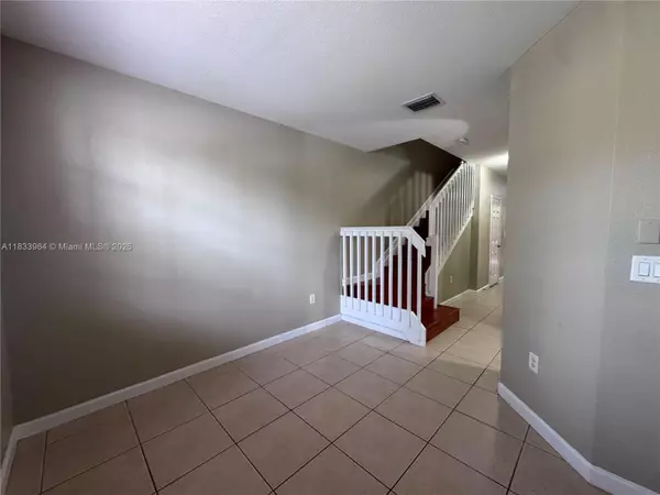 Cutler Bay, FL 33190,9239 SW 227th St #4