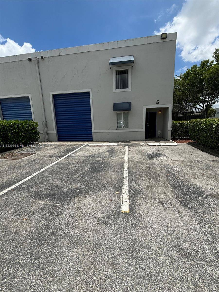 10770 NW 138th St #C-4, Hialeah Gardens, FL 33018