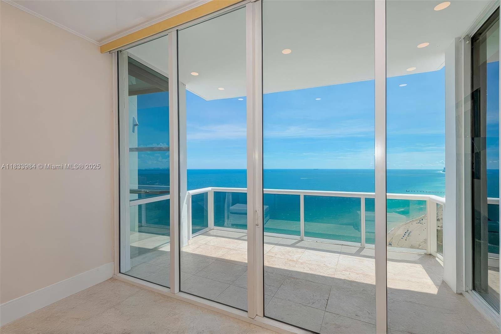 Sunny Isles Beach, FL 33160,18101 Collins Ave #PH5104