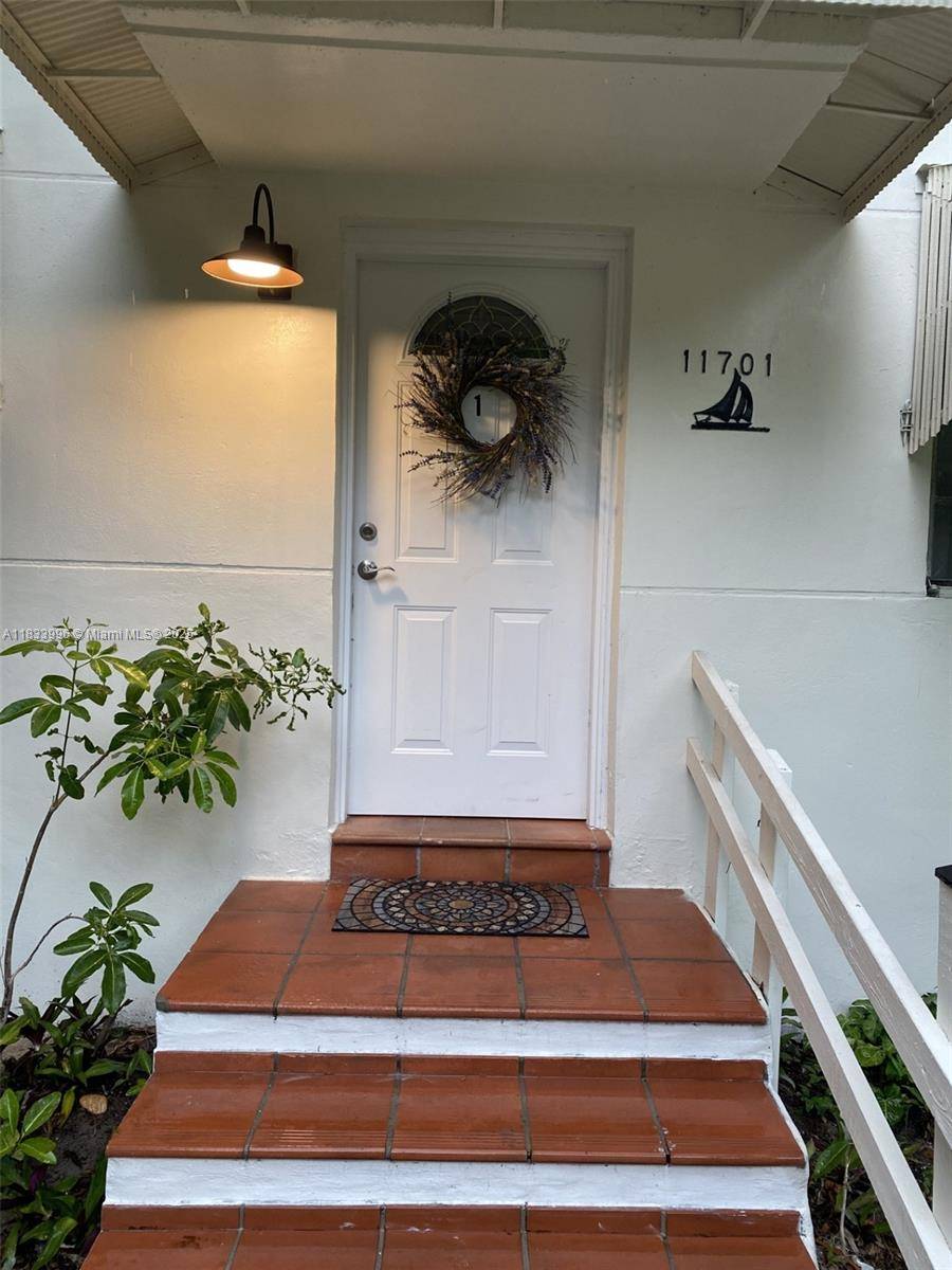 11701 NE 11th Pl #1, Biscayne Park, FL 33161