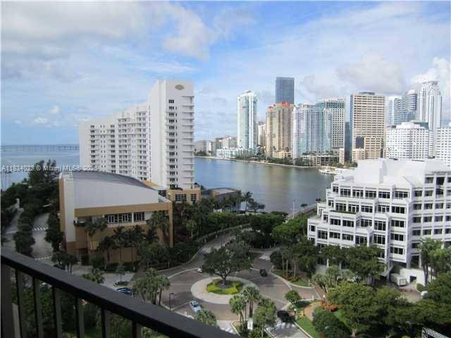 520 Brickell Key Dr #A1519, Miami, FL 33131