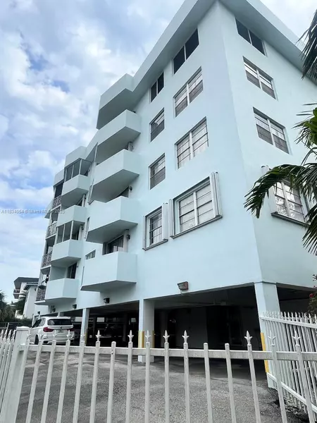 1990 Marseille Dr #507, Miami Beach, FL 33141