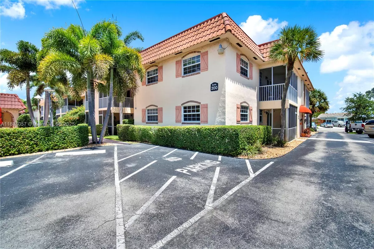 Pompano Beach, FL 33060,101 E Mcnab Rd #232