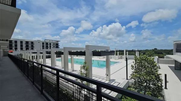 North Miami, FL 33161,12640 NE 12th Ave #806