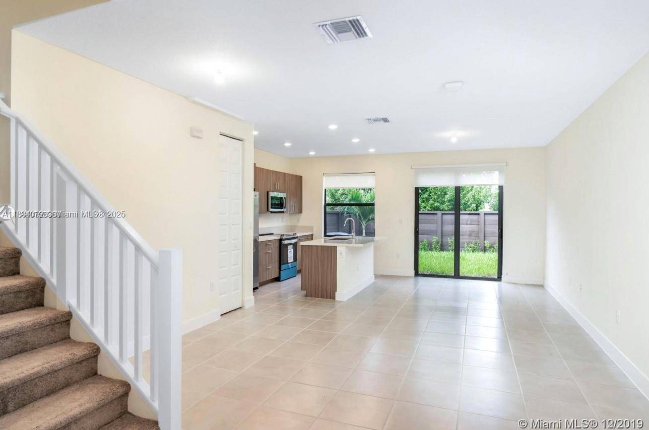 Miami Lakes, FL 33018,15842 NW 91 Ct #15842