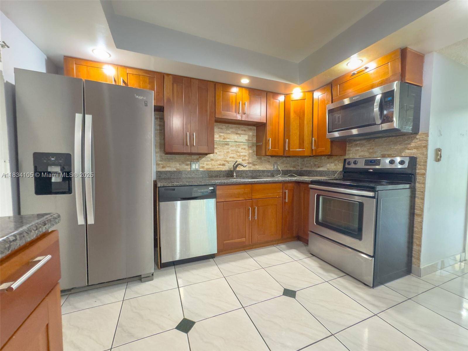 Sunny Isles Beach, FL 33160,230 174th St #2207