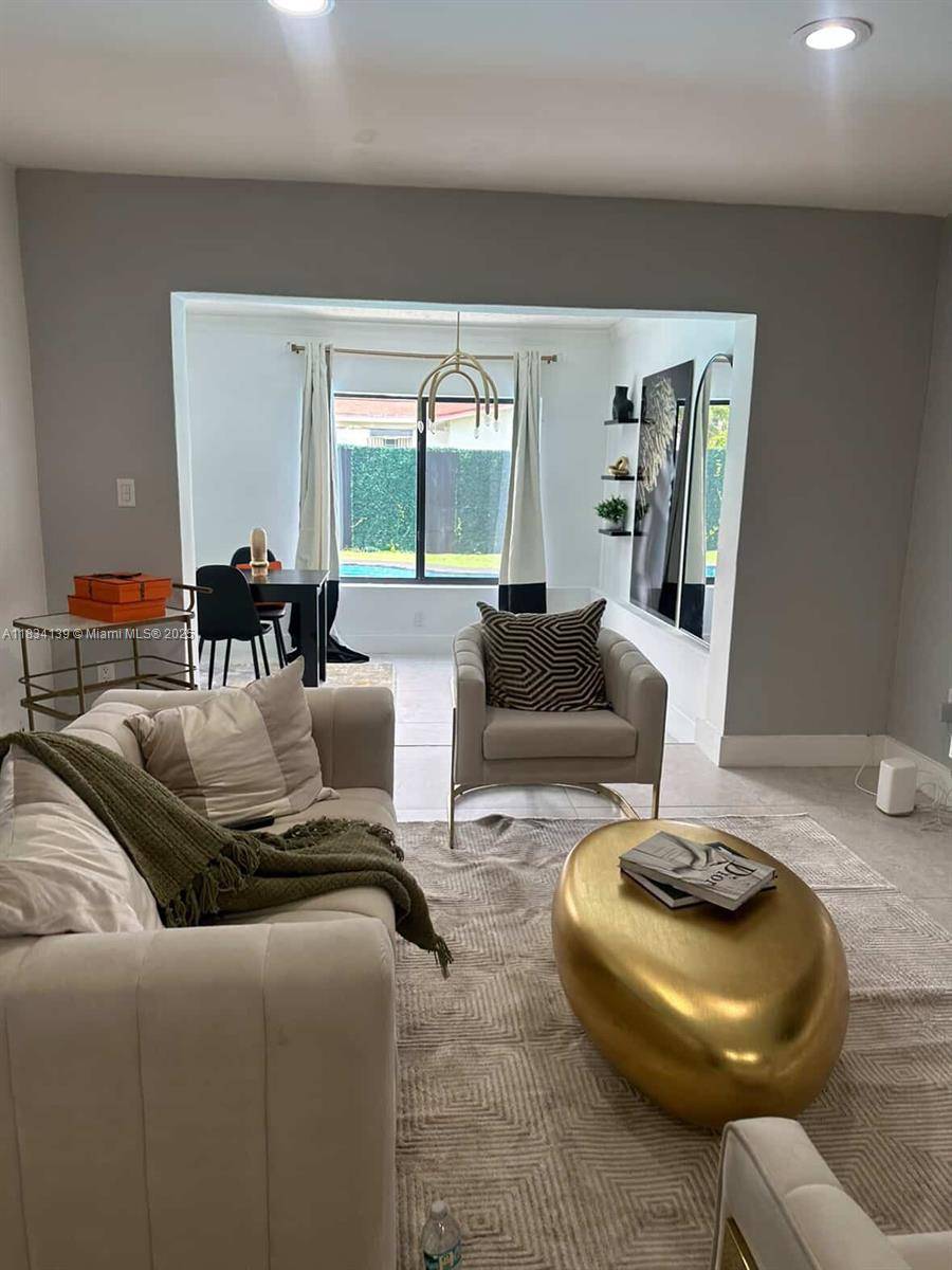 Sunrise, FL 33322,8531 NW 25th St