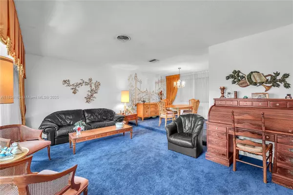 Hollywood, FL 33021,4701 Van Buren St