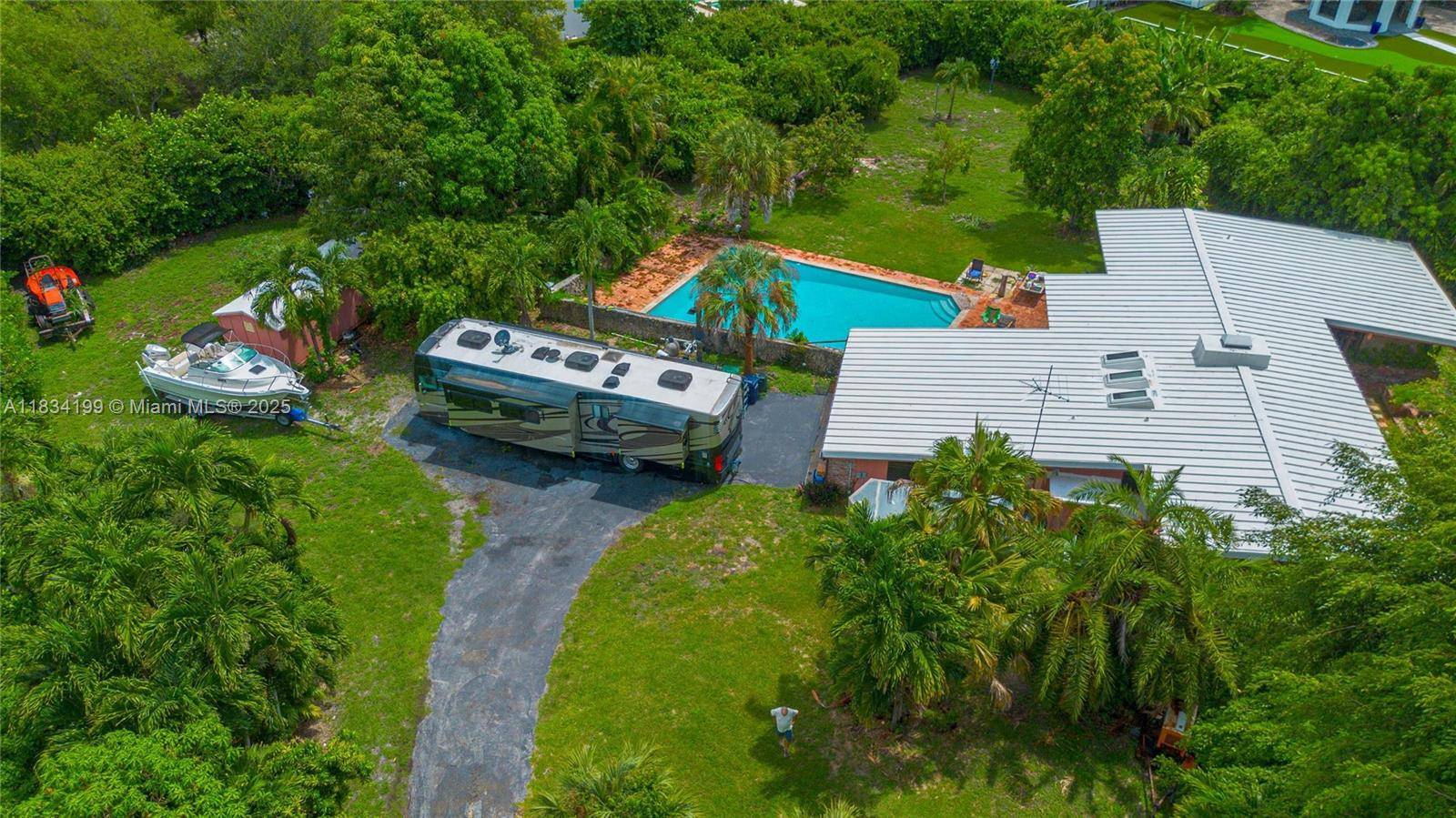 Pinecrest, FL 33156,6801 SW 136th St