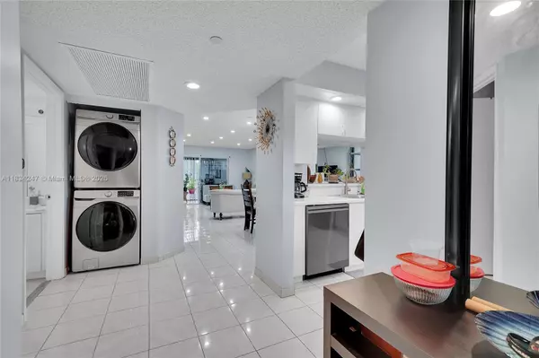 Pembroke Pines, FL 33027,571 SW 142nd Ave #410O