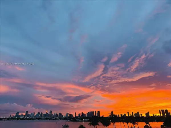 Miami Beach, FL 33139,9 Island Ave #406
